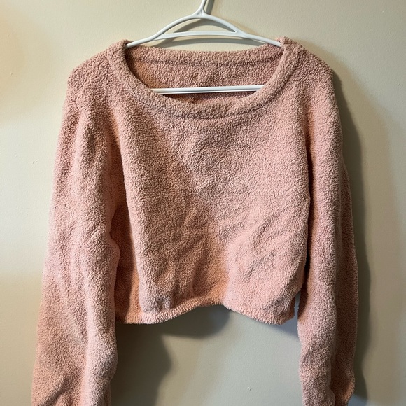 BuffBunny Pink Loop Yarn Cropped Sweater - Picture 1 of 2